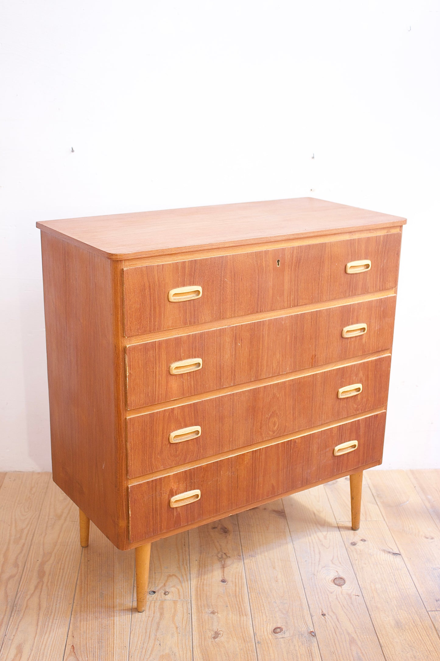 CÓMODA MID CENTURY