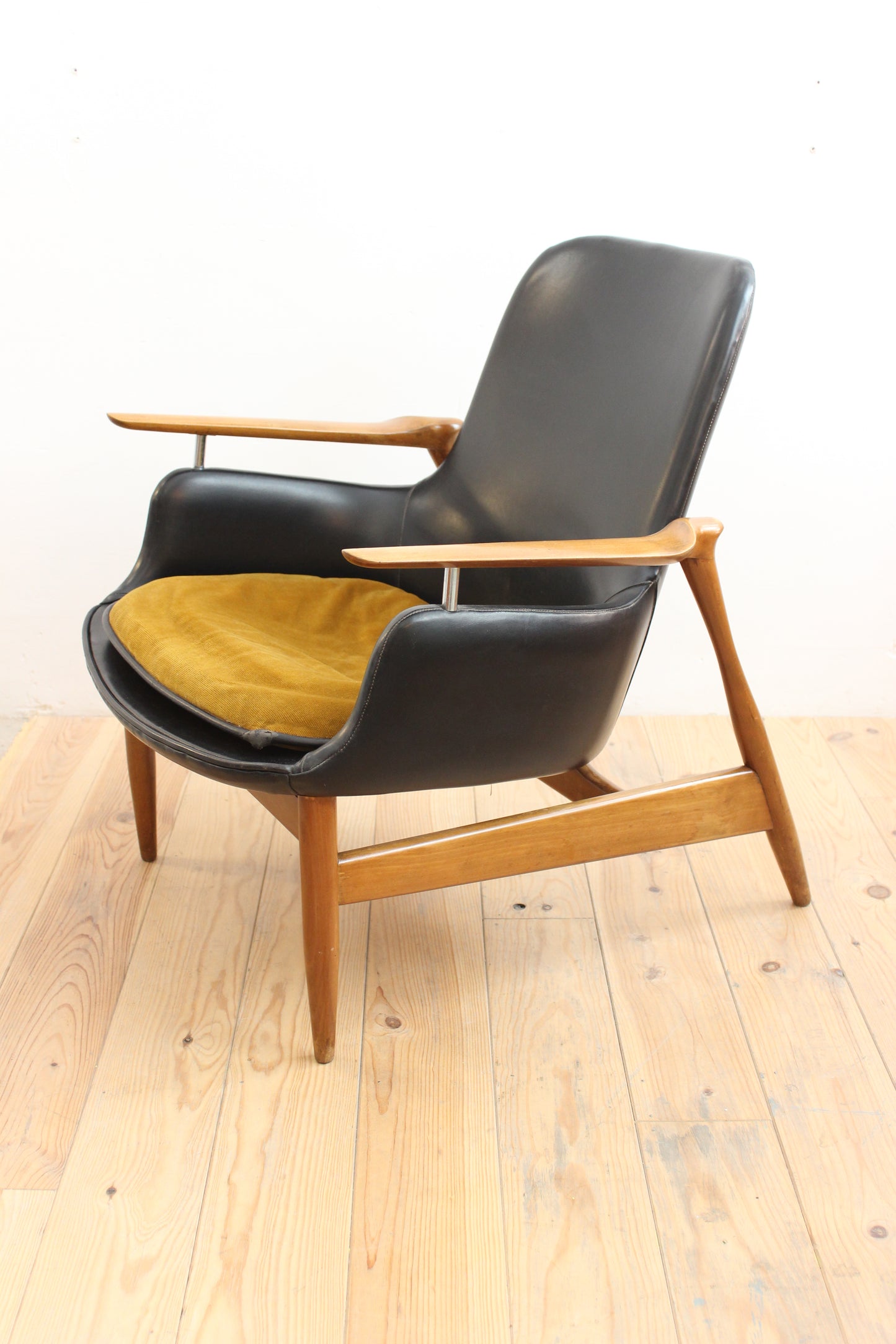SILLONES FINN JUHL