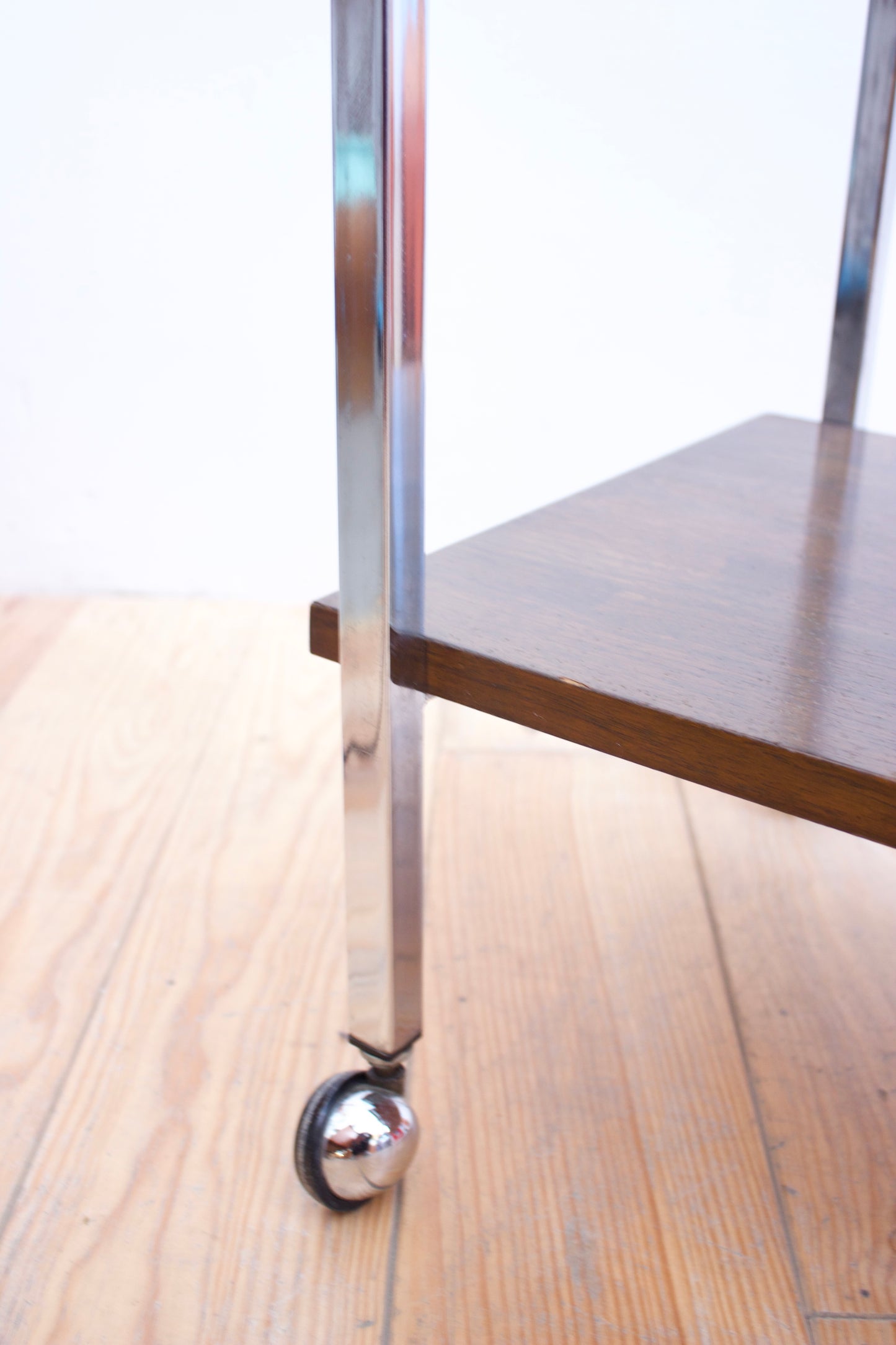 MESA AUXILIAR FLORENCE KNOLL