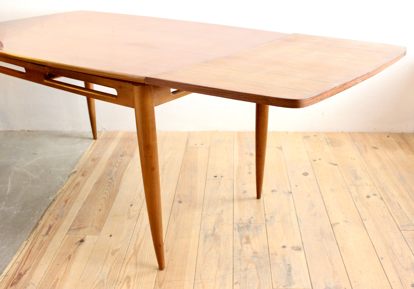 MESA COMEDOR MID CENTURY