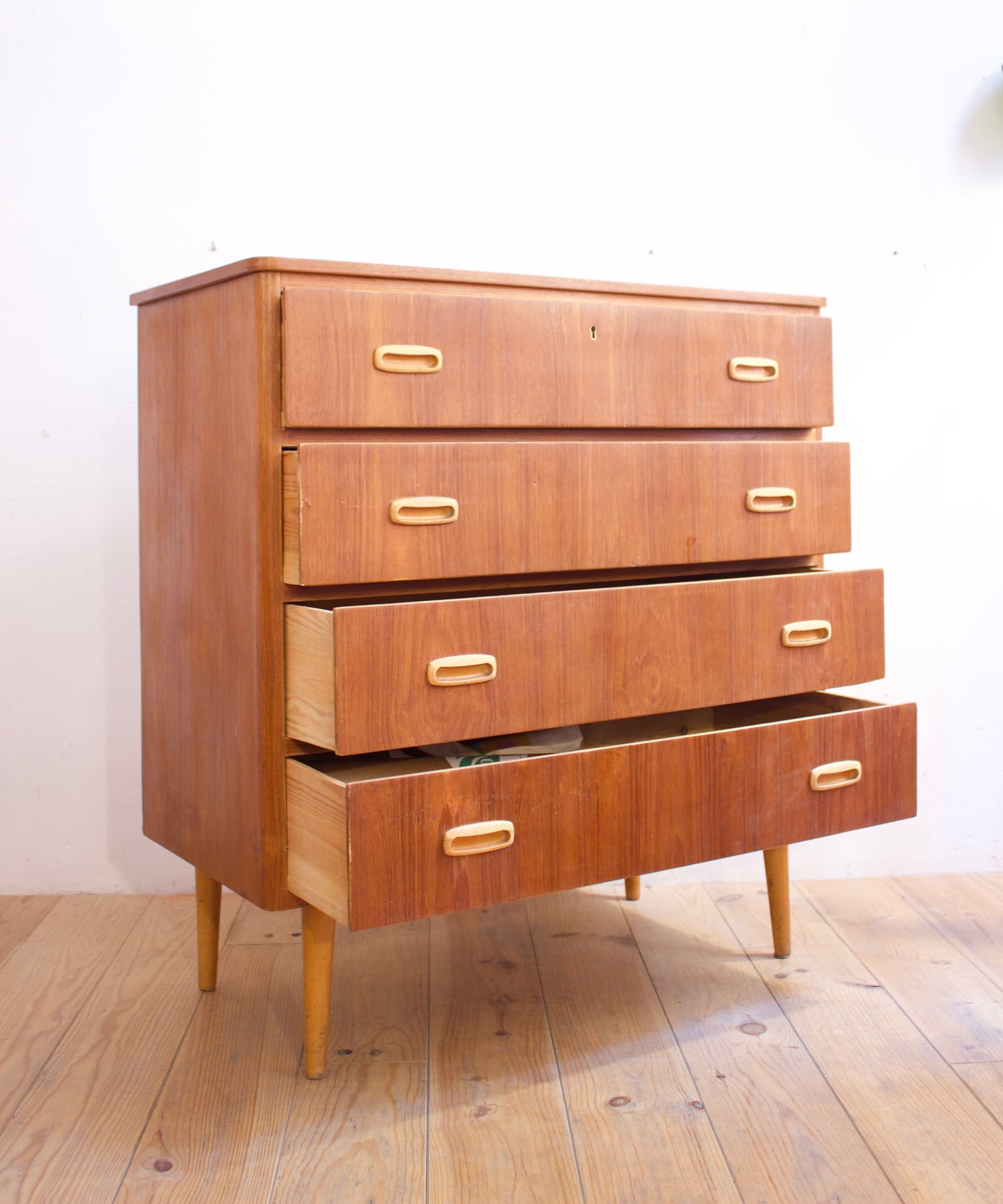 CÓMODA MID CENTURY