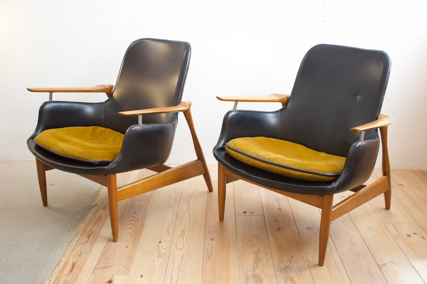 SILLONES FINN JUHL