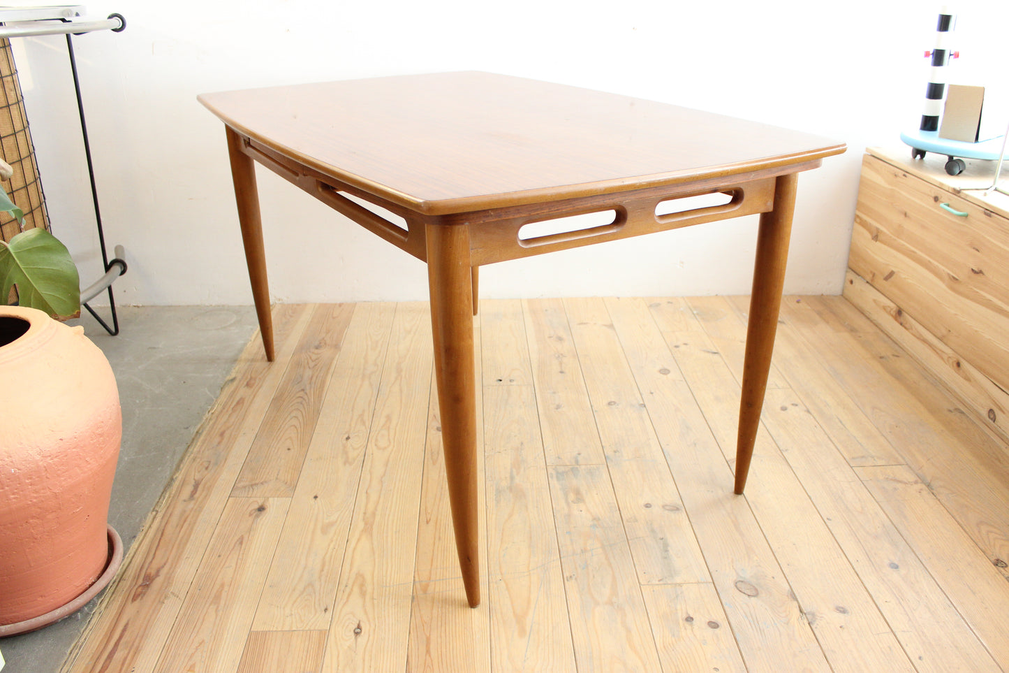 MESA COMEDOR MID CENTURY