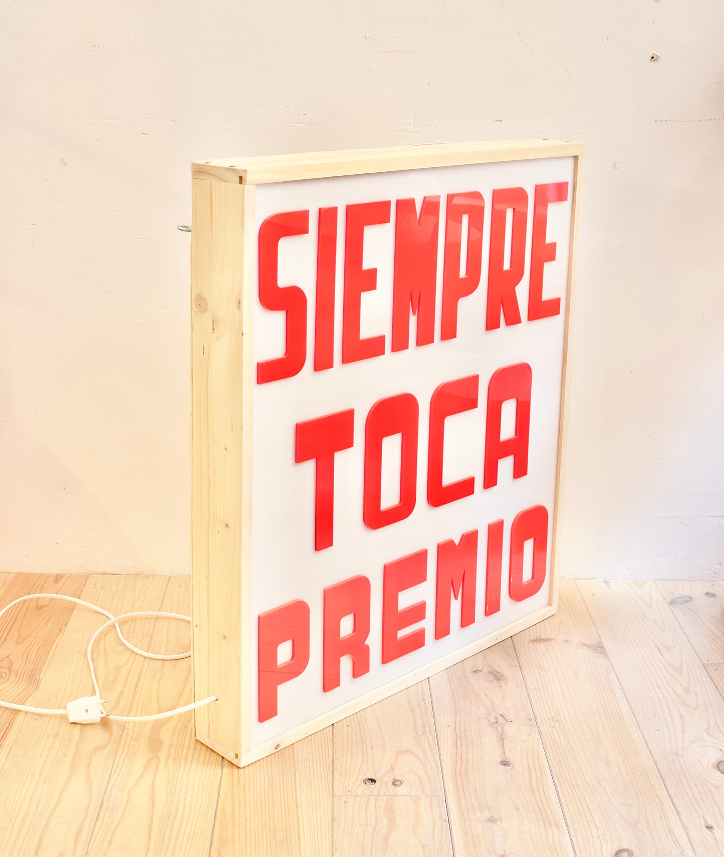 LUMINOSO SIEMPRE TOCA PREMIO