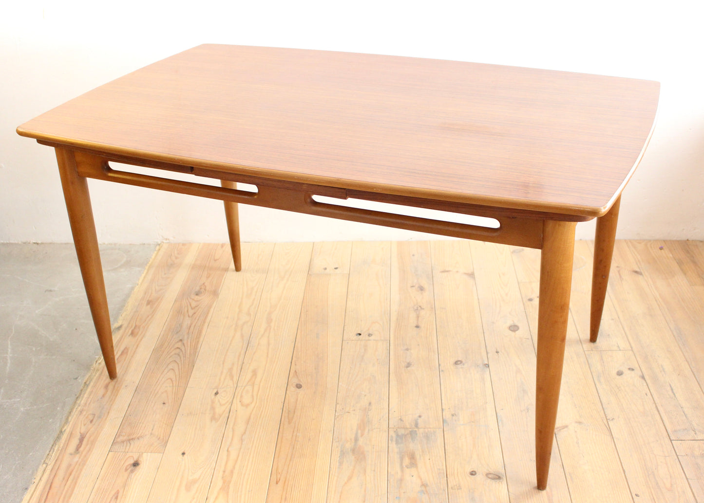 MESA COMEDOR MID CENTURY