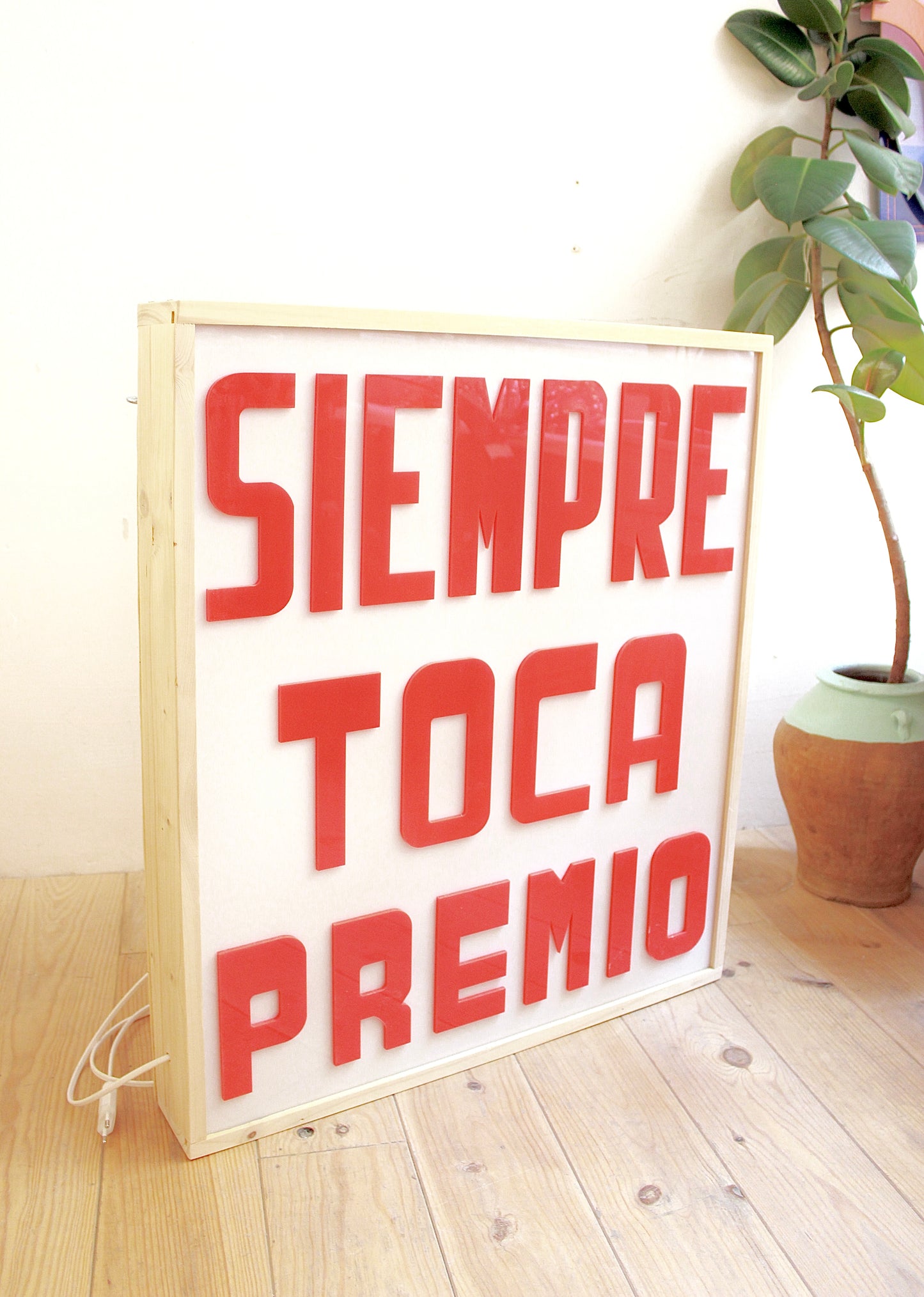 LUMINOSO SIEMPRE TOCA PREMIO