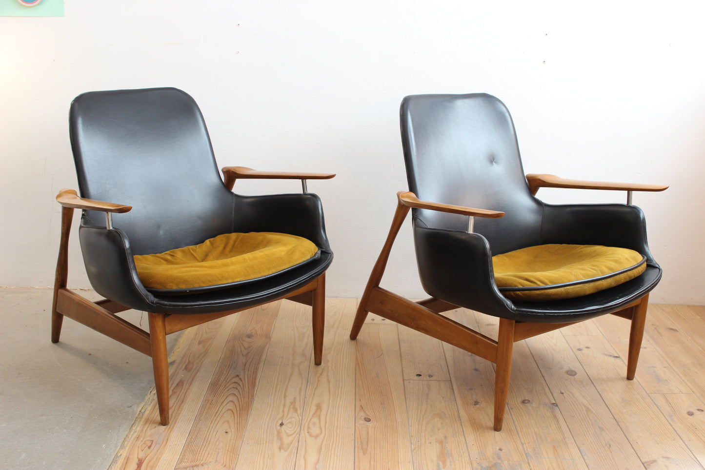 SILLONES FINN JUHL