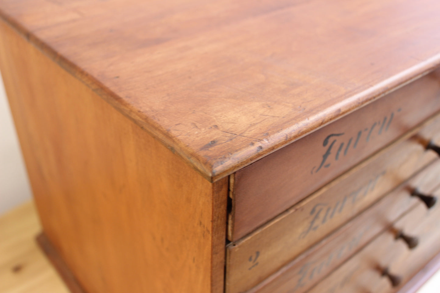 CAJONERA HILATURAS “ LA ROSA”