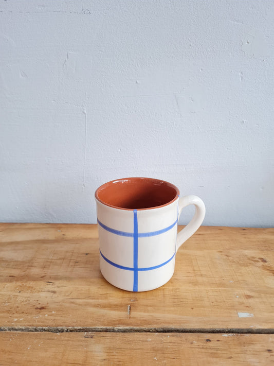 TAZA CUADROS AZULES