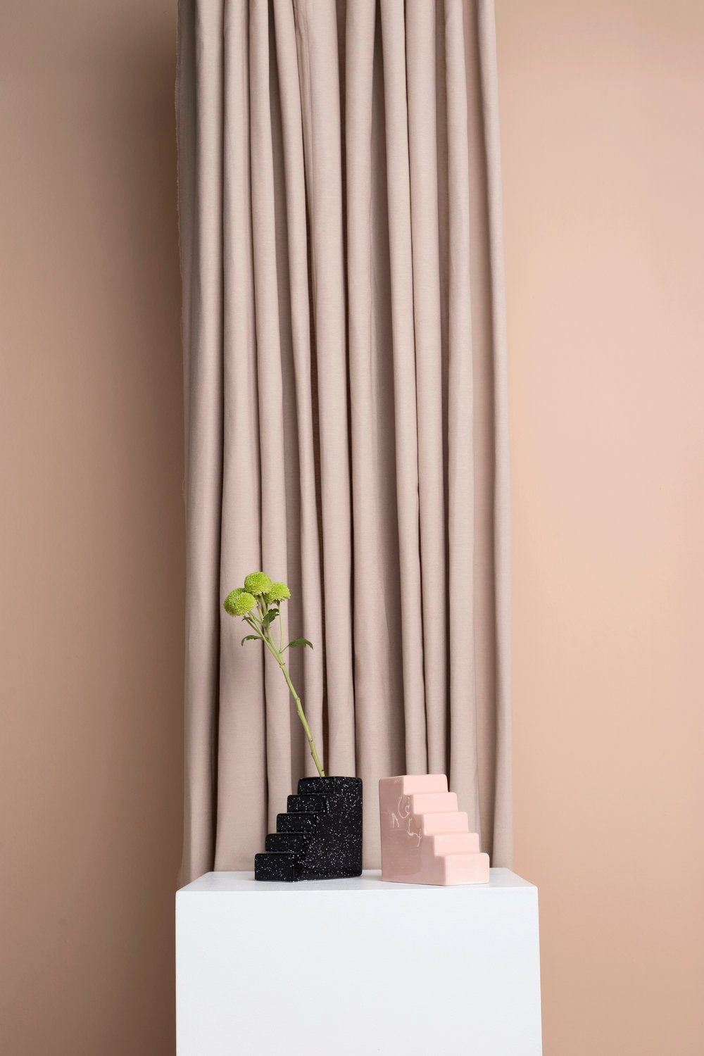 STAIR PINK/ ESCALERA ROSA