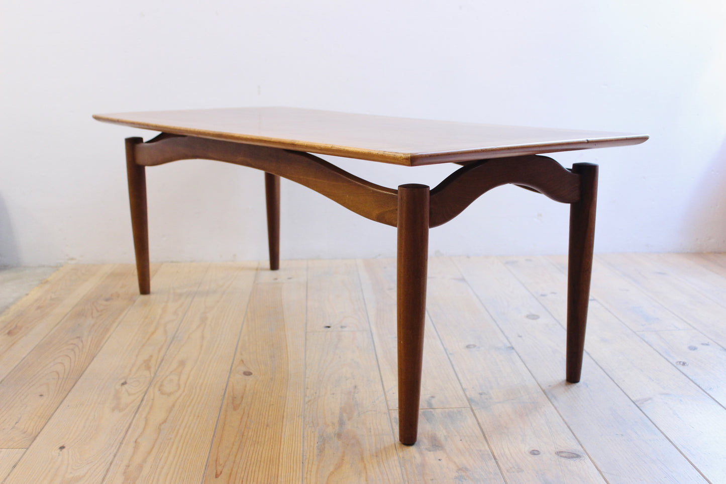 MESA DE CENTRO MID-CENTURY