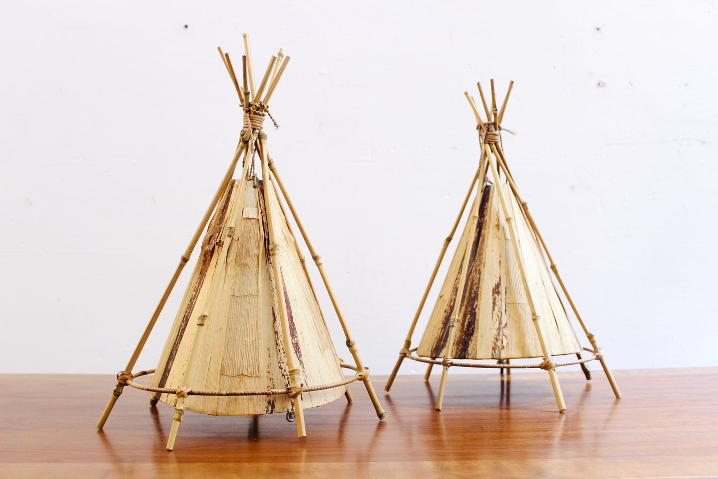 LÁMPARAS TIPI