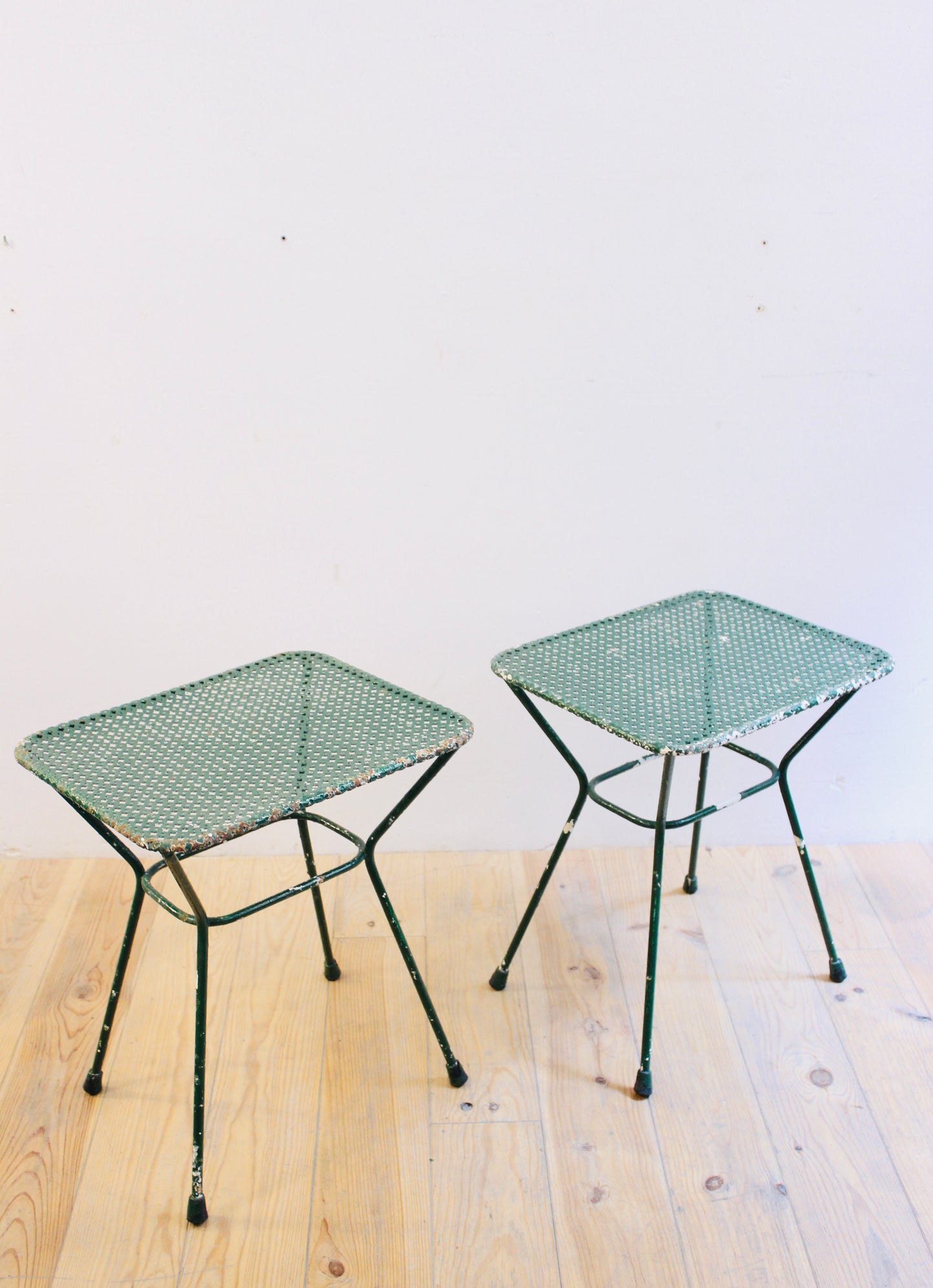 MESITAS ESTILO MATÉGOT