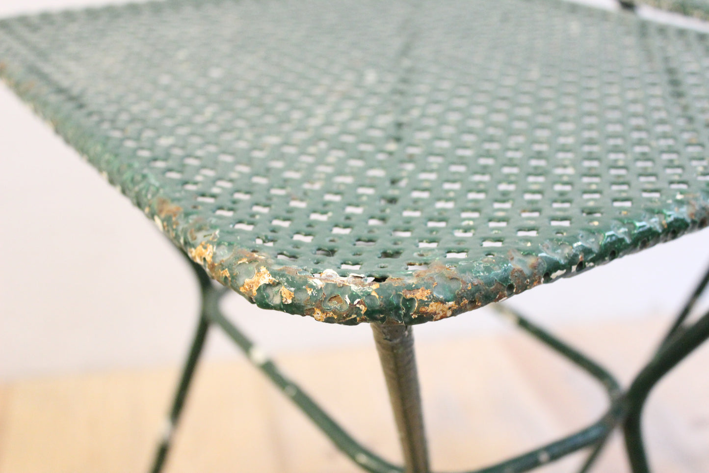 MESITAS ESTILO MATÉGOT