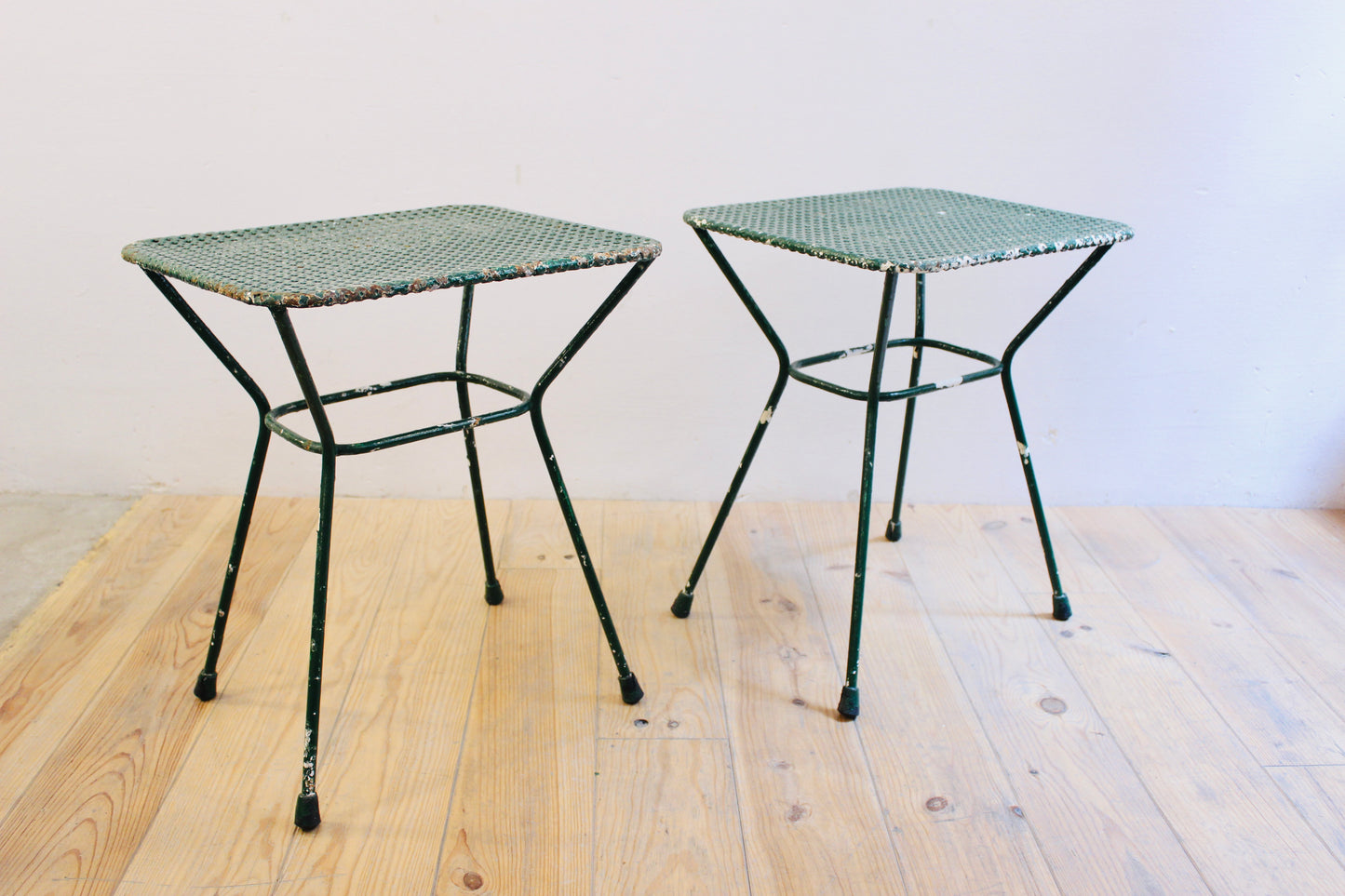 MESITAS ESTILO MATÉGOT