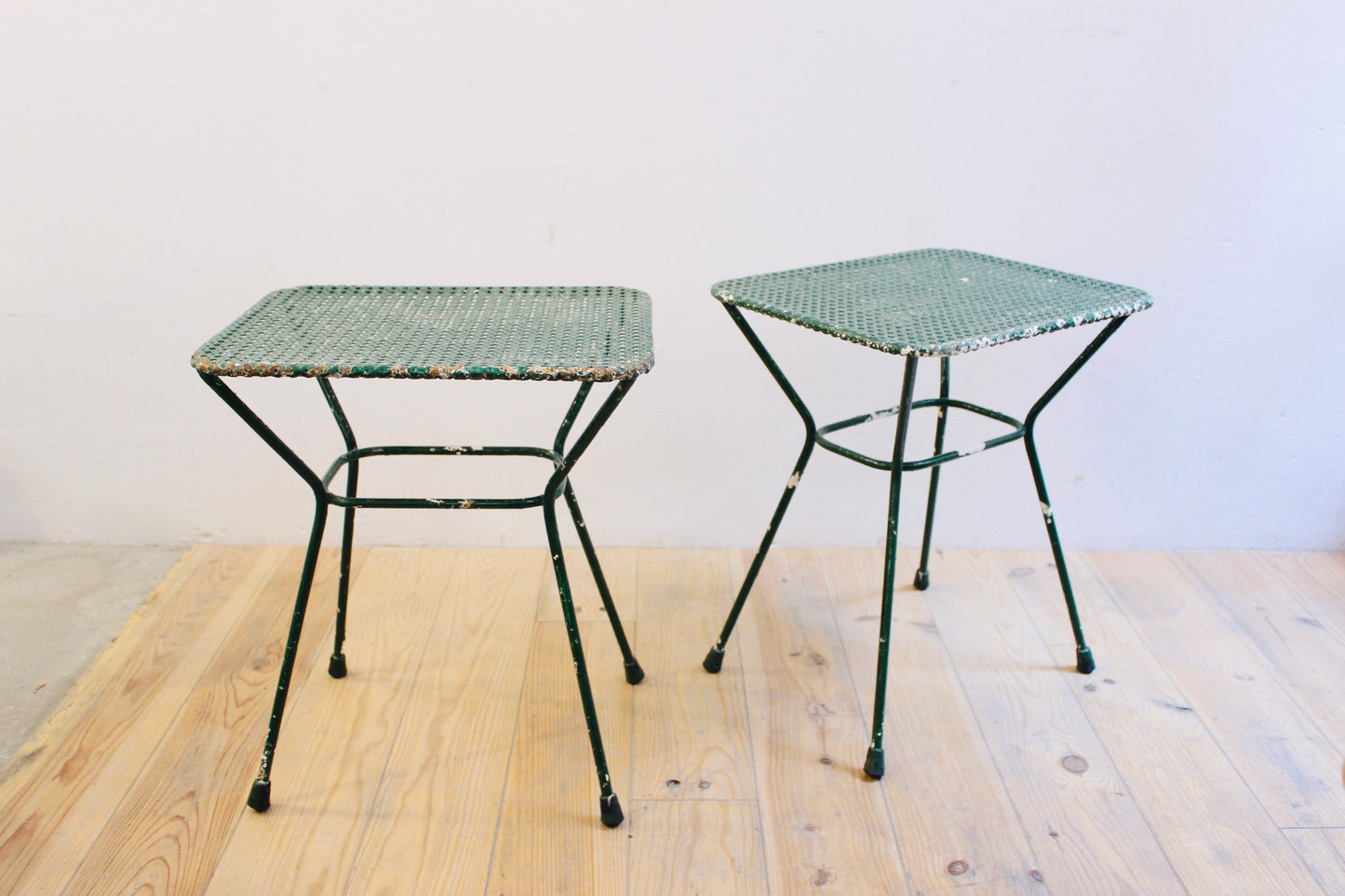 MESITAS ESTILO MATÉGOT