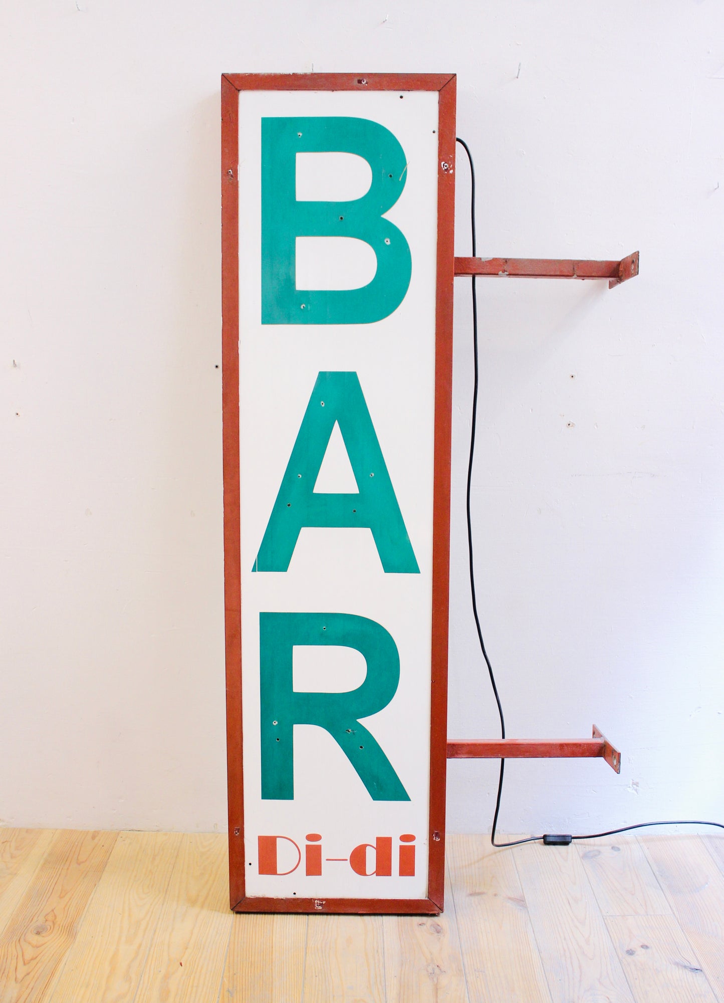 LETRERO BAR