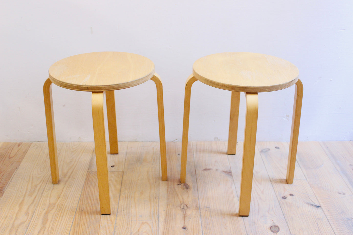 TABURETES FROSTA IKEA VINTAGE