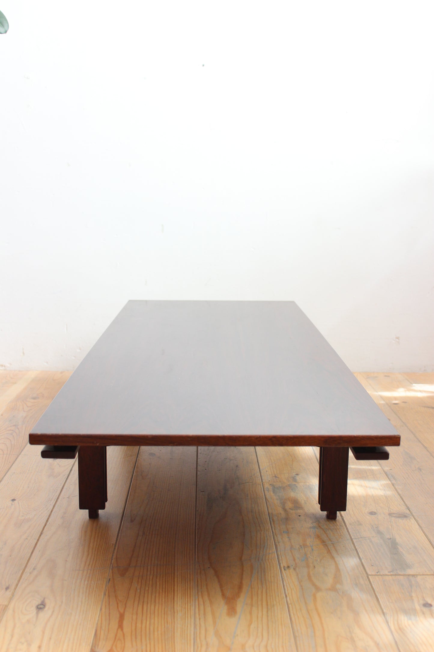 MESA BAJA DE CENTRO GIANFRANCO FRATTINI