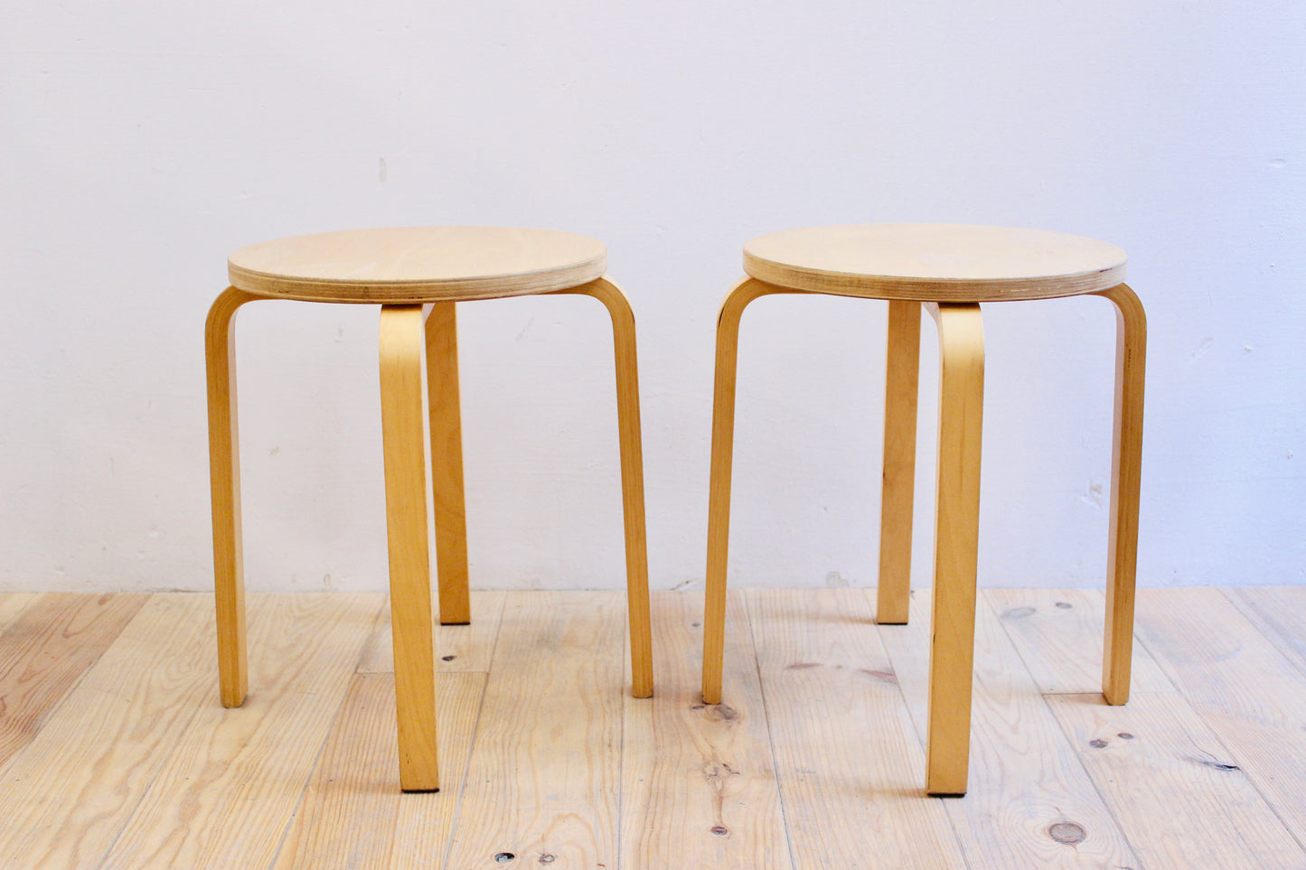 TABURETES FROSTA IKEA VINTAGE