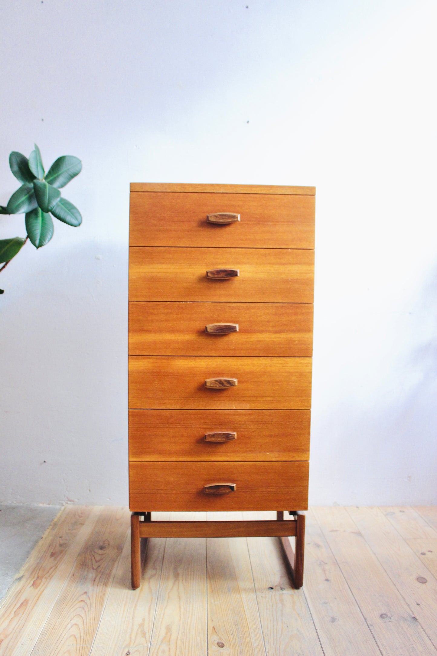 CAJONERA TALLBOY GPLAN